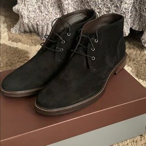 Johnston & Murphy Black Suede Chukka Boots